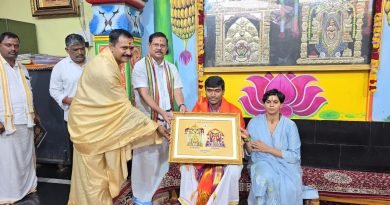 శ్రీశైలంను దర్శించుకున్న ఎంపీలు
